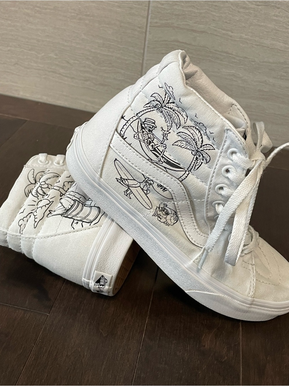 Vans Sk8-Hi 'Low Tide’ White High Top Sneakers Men’s 5.5 Women’s 7